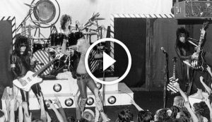 Historic Rare Footage of Motley Crue at The Starwood in 1981