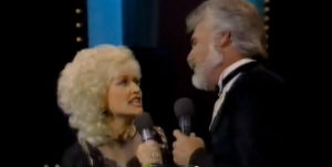 Kenny Rogers and Dolly Parton Performing 'Islands in the Stream' Live