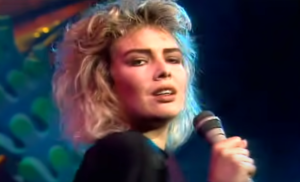 Kim Wilde - 'You Keep Me Hanging On' Music Video from 1986