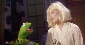 Debbie Harry and Kermit The Frog - 'The Rainbow Connection' Duet from 1980