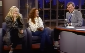 Julia Roberts, a Bubble-Eating Dog Named Charlie and Daryl Hannah Visit Late Night with David Letterman in 1989