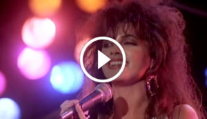 The Bangles - 'Walk Like An Egyptian' Official Music Video