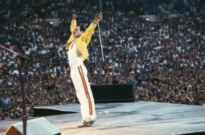 Queen - 'Under Pressure' Live at Wembley