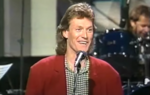 Steve Winwood Performing 'Higher Love' and 'Gimmie Some Lovin' Live On Letterman in 1986