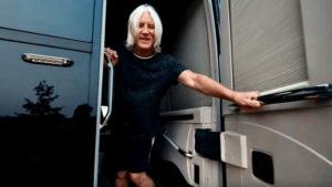 Behind the Scenes Tour of Def Leppard Lead Singer Joe Elliott's Tour Bus