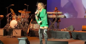 Taylor Dayne Sounds Amazing Belting Out 'Tell It To My Heart' Live in 2023
