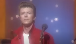 David Bowie Performs 'Life on Mars' and 'Ashes to Ashes' Live on The Tonight Show Starring Johnny Carson in 1980